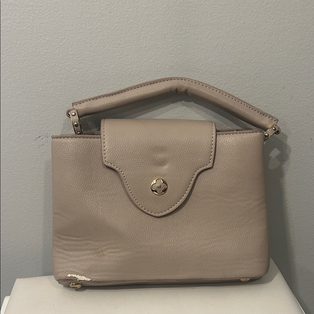 Beige Top Handle Bag w/ Extra Strap Included – Gold Hardware